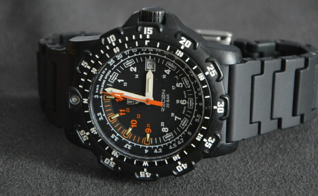 Timeless and Rugged: The Appeal of Men’s Military Watches插图2