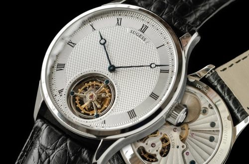 Mechanical dress watch